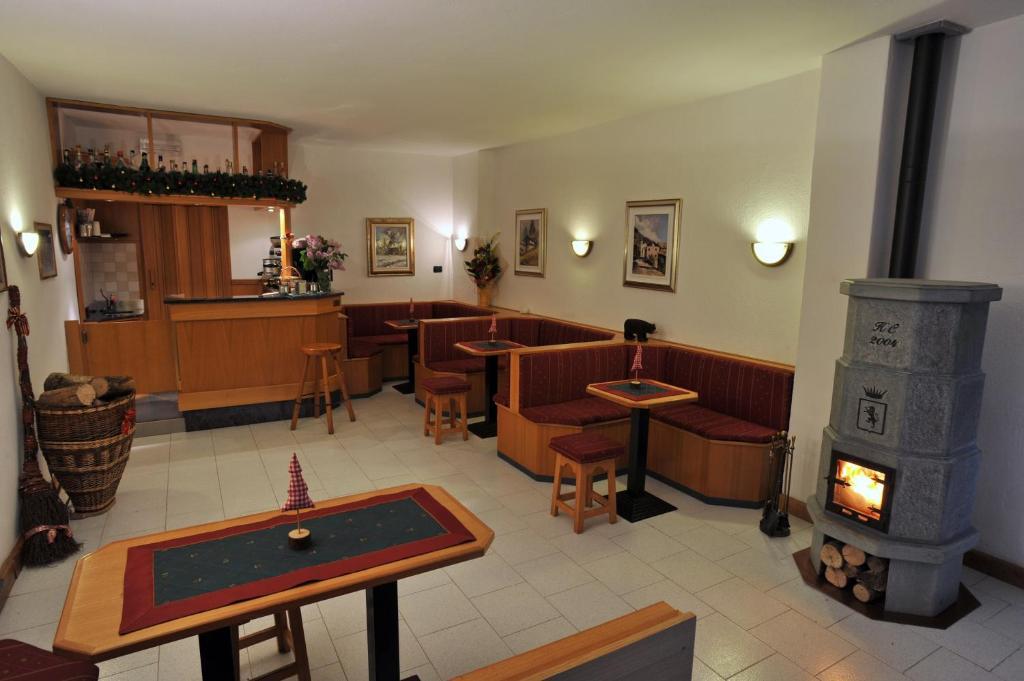 Hotel Rendez-Vous - Aymavilles Luaran gambar